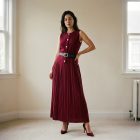 Carlotta burgundi ruha 