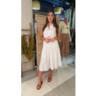 Anne hímzett fehér midi ruha övvel 