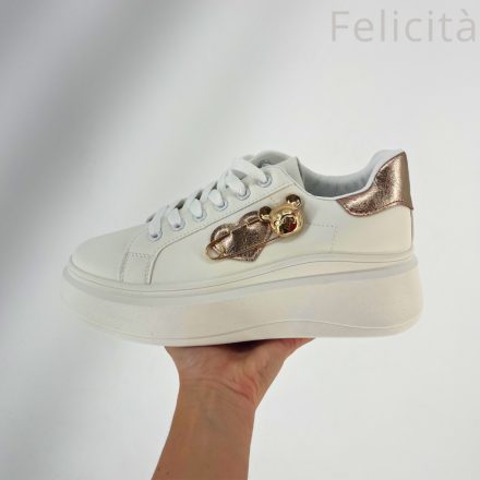 Elara sneaker 